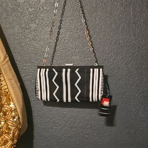 Mundi Black and White Geometric Clutch